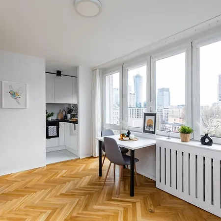 Apartament Super żelazna 83-85